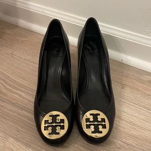 Tory Burch Sally Wedge - size 10